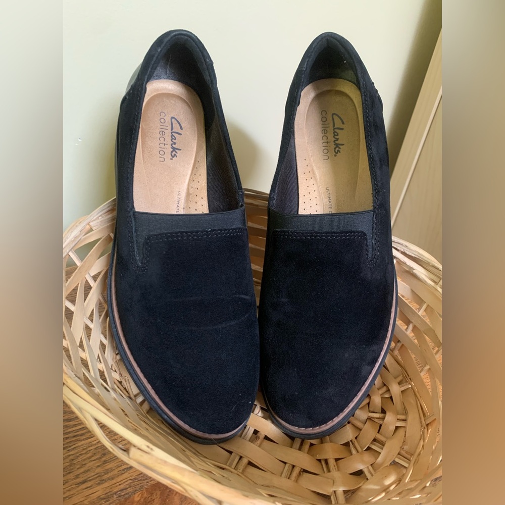 Clarks Black Flats Comfortable Slip-On Design